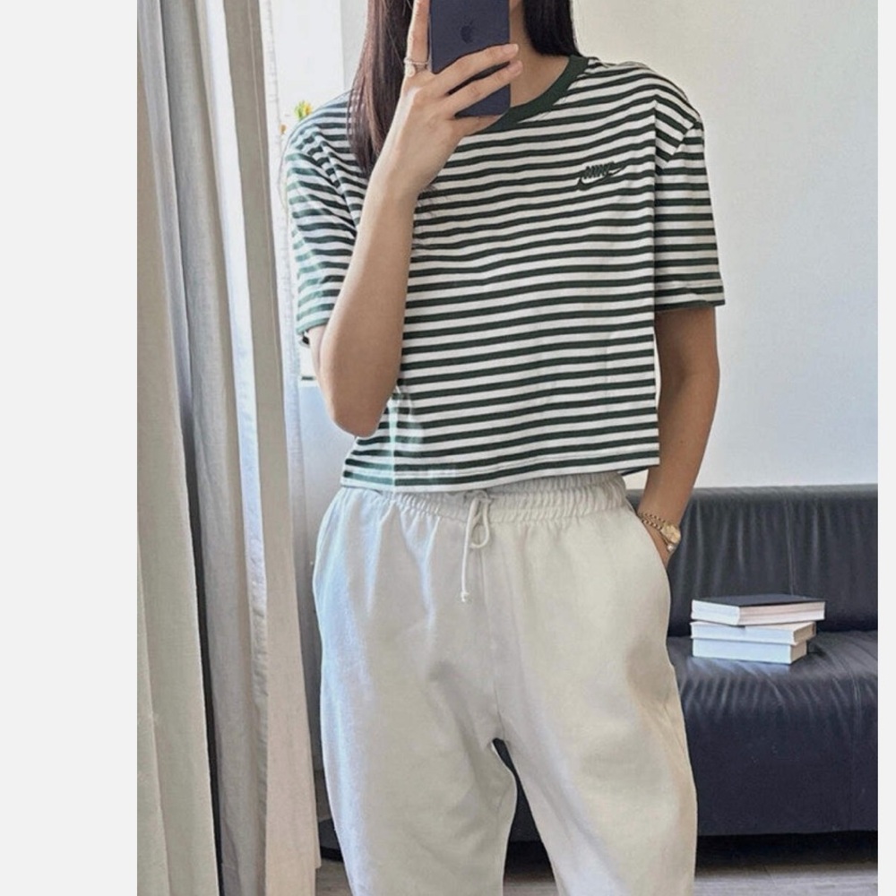 Nike Women's Green Striped loose crop Tee XS
